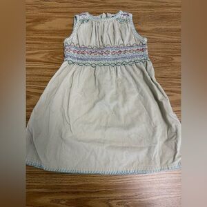 Adorable vintage gap 2T cord dress with embroidery details